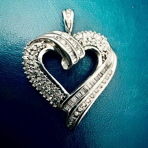 925 Sterling Silver 1 ctw Genuine Diamond Heart Pendant 33x25mm